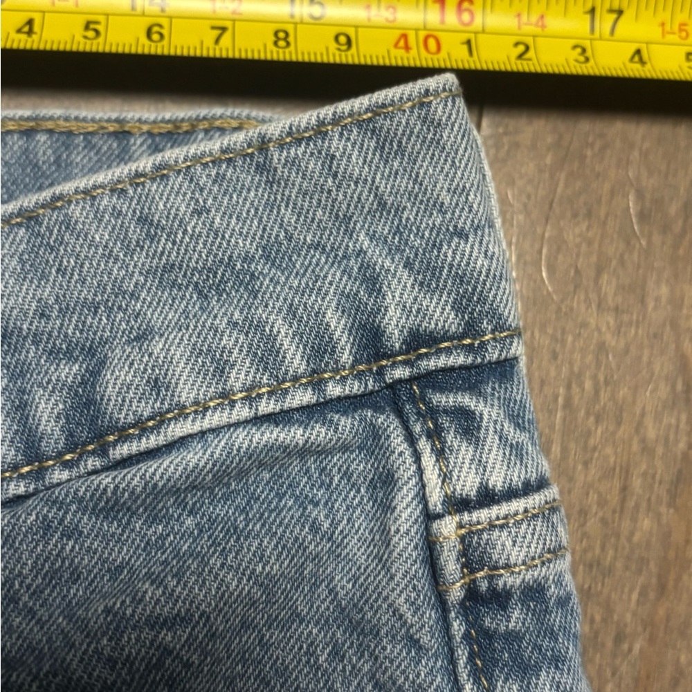 Gap Denim 90s Loose Fit Blue Jeans Size 12/31 Short Medium Wash Blue Mid Rise - Picture 3 of 7